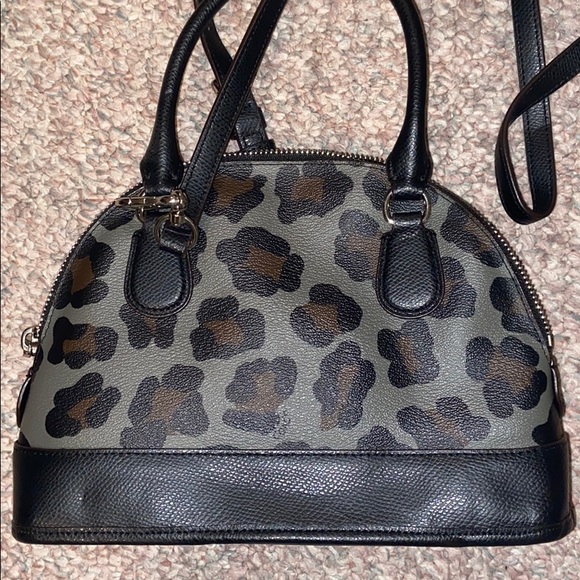 Coach Purse - Picture 4 of 6